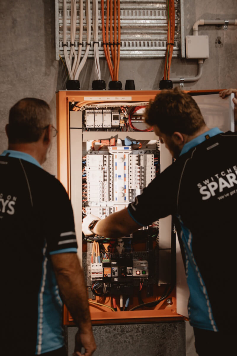 Electrical compliant mammoth-fans
